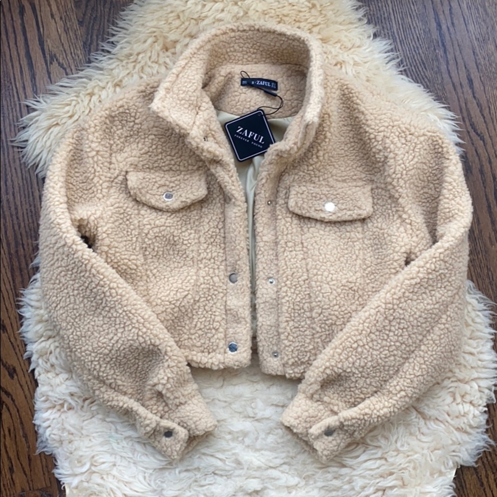 ZAFUL Cropped Camel Sherpa Teddy Jacket in Small!